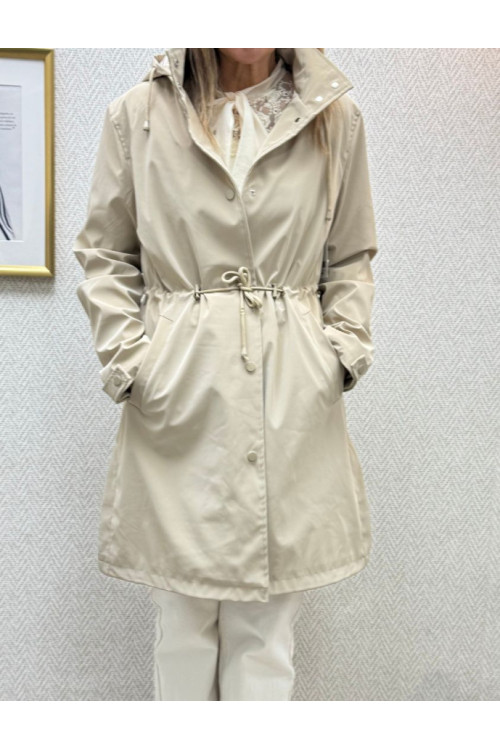 Chubasquero beige Quebec