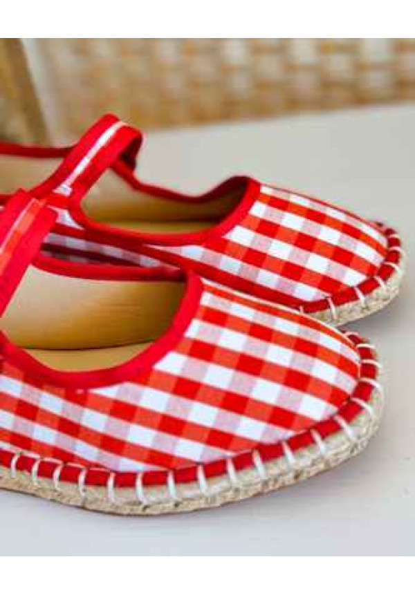 Merceditas vichy rojas-
