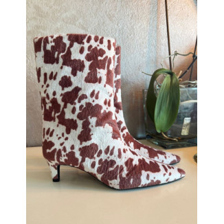 Bota vaca tacón fino