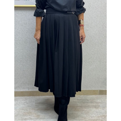Falda dorae negra