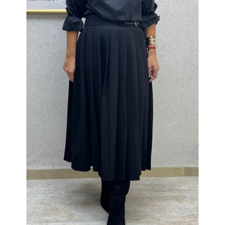 Falda dorae negra