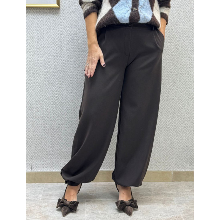 Pant globo botón choco