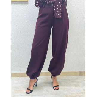 Pant globo botón burdeos