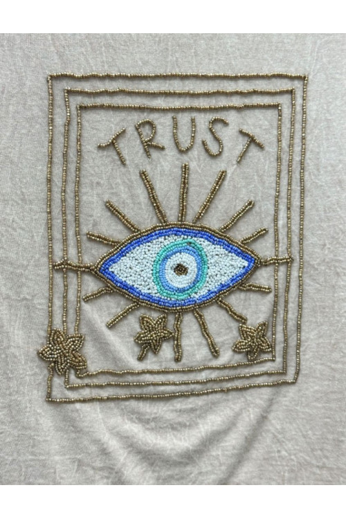 Camiseta pico ojo