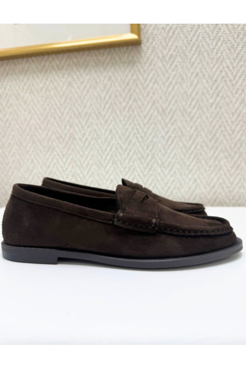 Mocasín ante chocolate