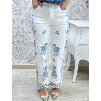 Pant blanco bordado celeste