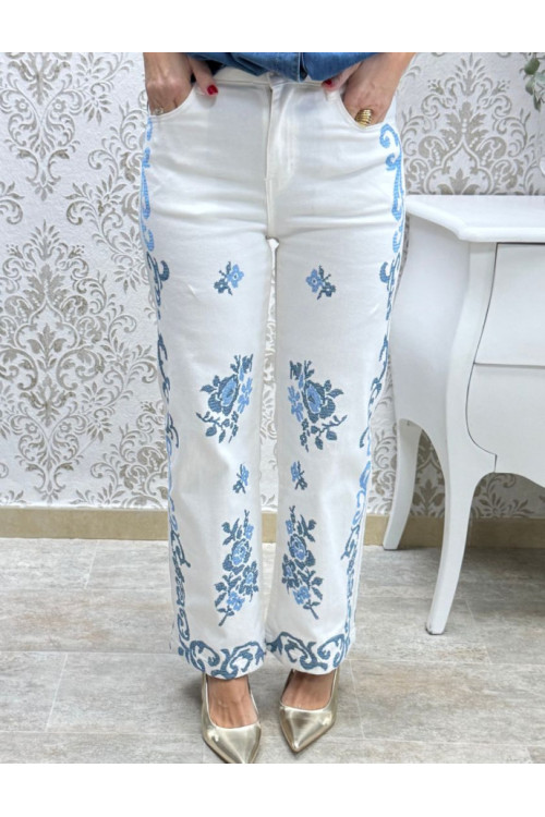 Pant blanco bordado celeste