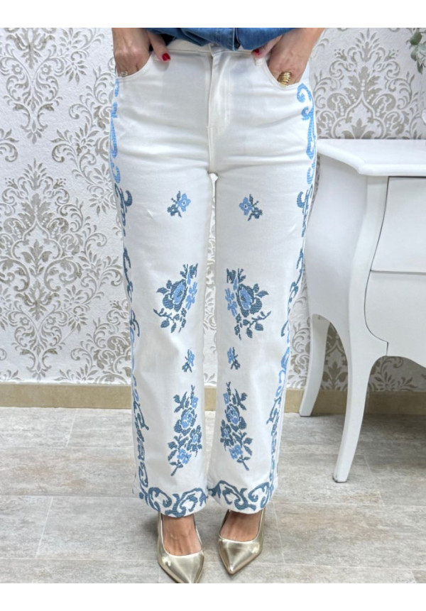 Pant blanco bordado celeste