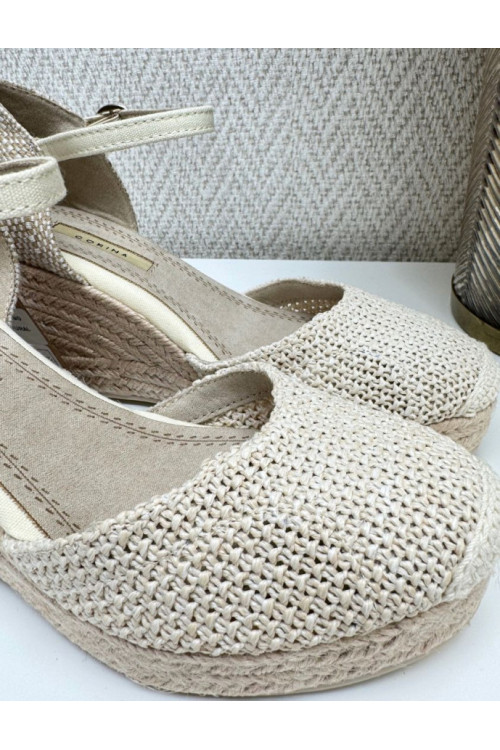 Cuña calada beige-