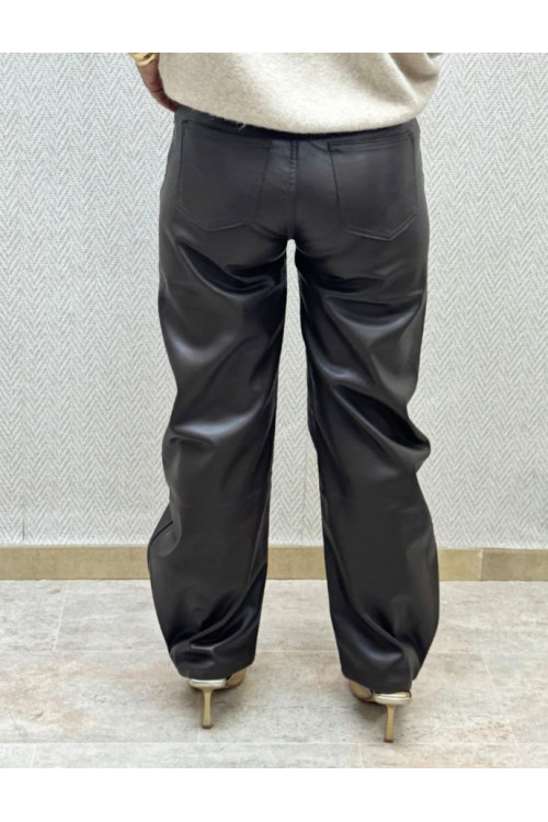 Pantalón polipiel choco