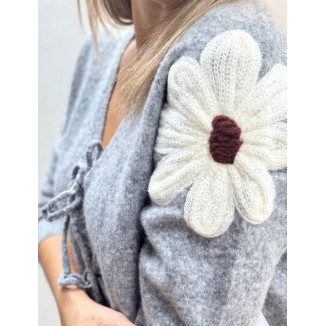 Chaqueta punto flor 3d