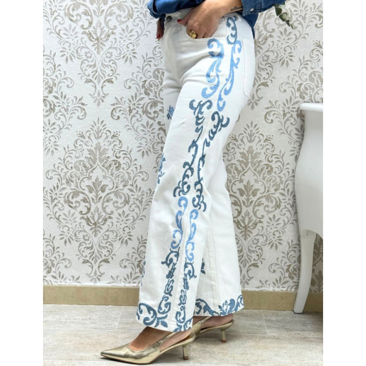 Pant blanco bordado celeste
