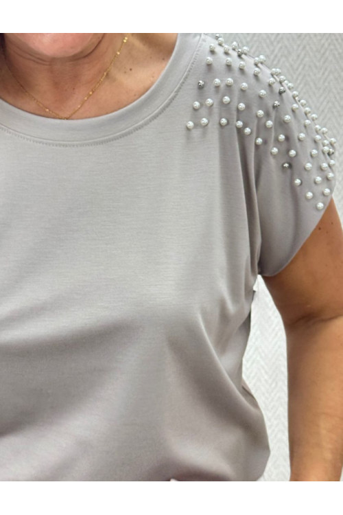 Camiseta hombro perlas
