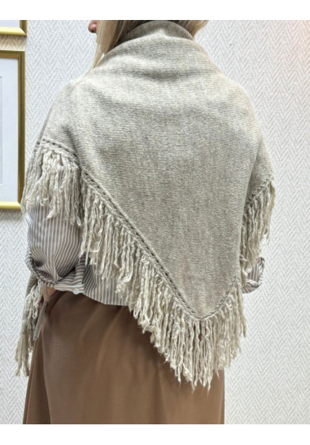 Capa pico flecos