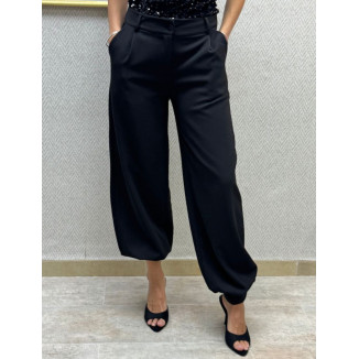 Pant globo boton negro