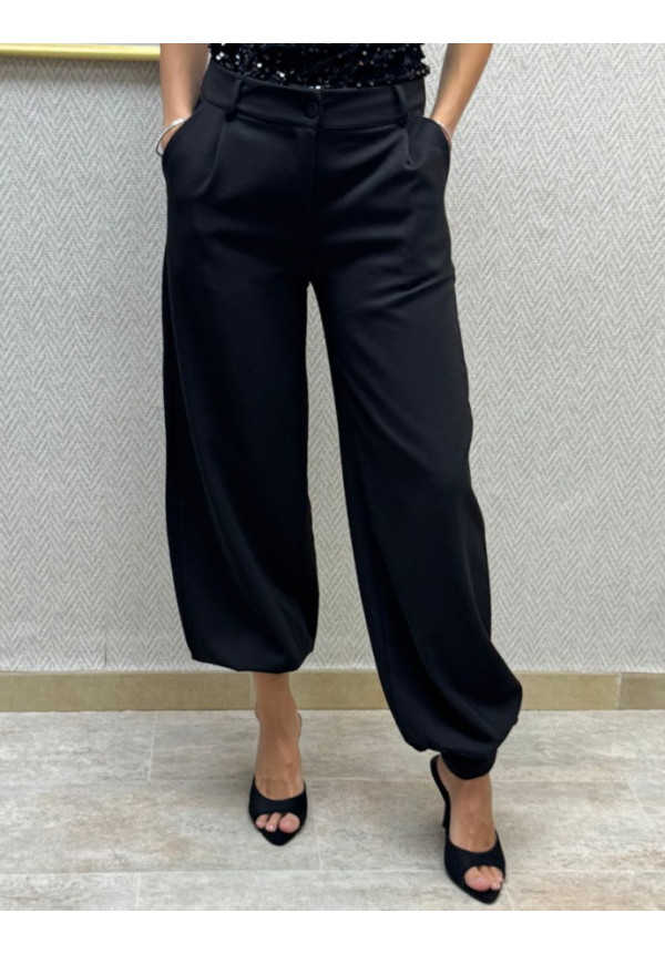 Pant globo boton negro