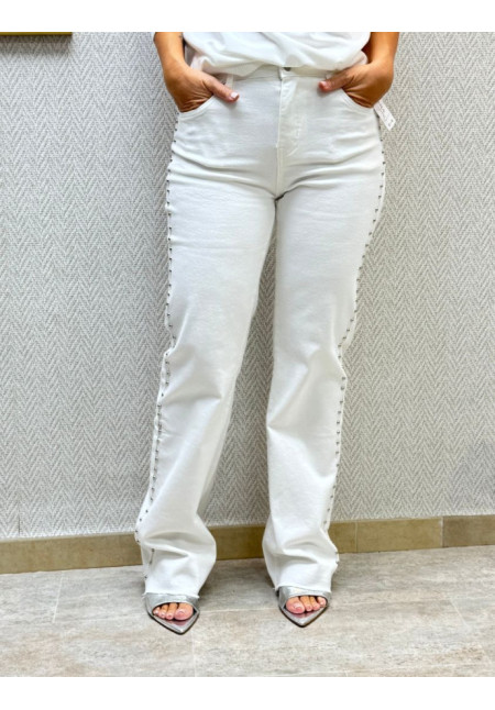 Vaquero blanco tachas