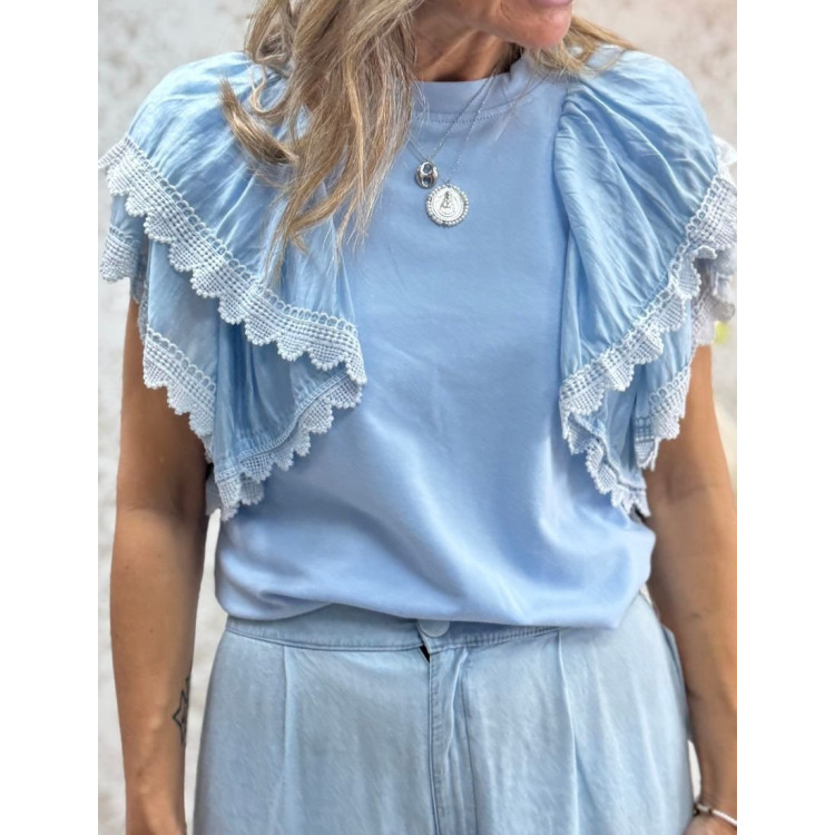 camiseta manga volante celeste