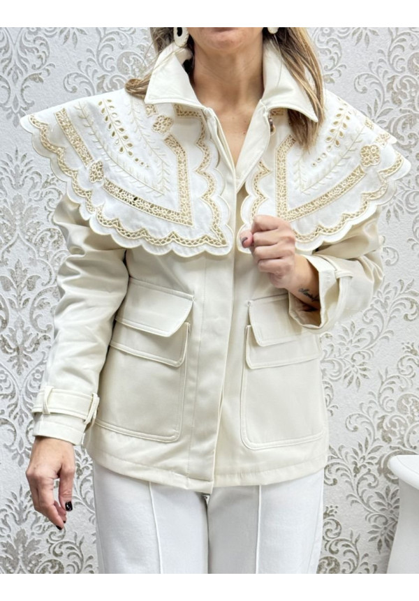 Chaqueta volante calado beige 