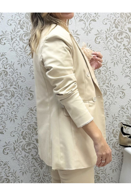 Blazer cruzada beige