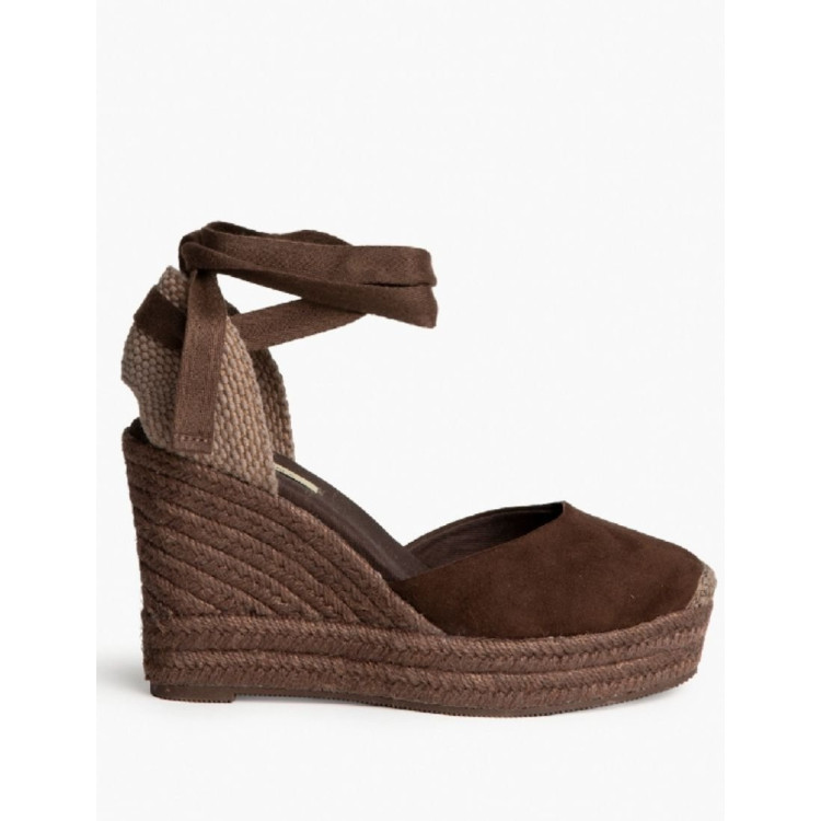 Esparteña choco ante