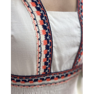 Vestido bordado Perú